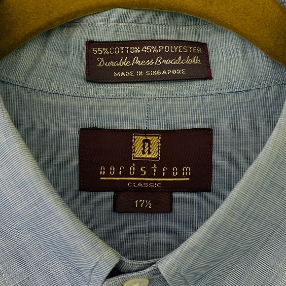 Nordstrom Men’s Classic Blue Chambray Button Down Shirt - Picture 4 of 10